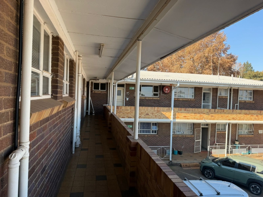 2 Bedroom Property for Sale in Vanderbijlpark Cw 6 Gauteng