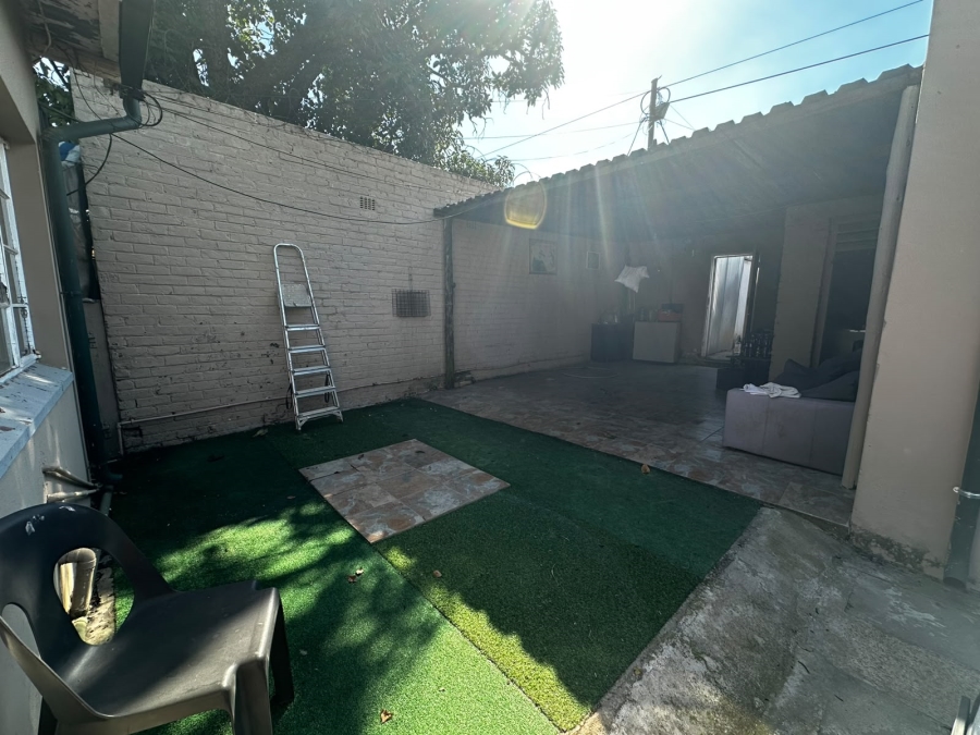 3 Bedroom Property for Sale in Roodepoort North Gauteng