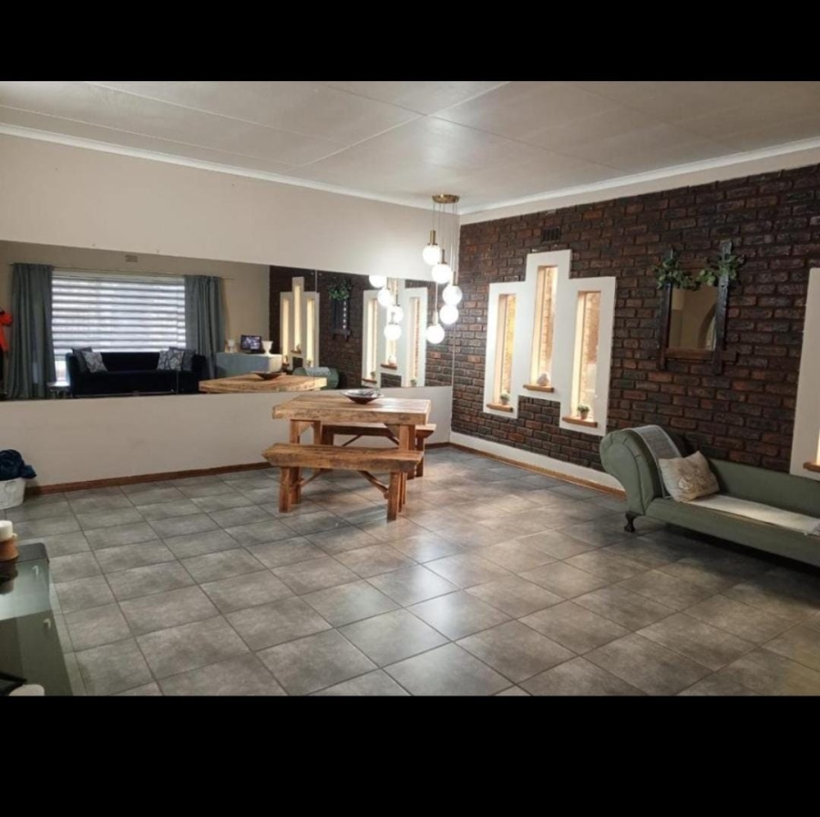 3 Bedroom Property for Sale in Meyerton Central Gauteng