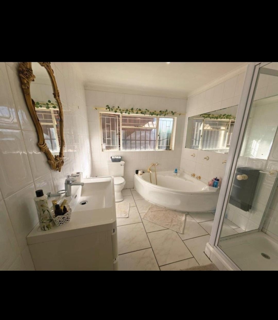 3 Bedroom Property for Sale in Meyerton Central Gauteng