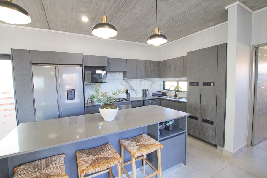 4 Bedroom Property for Sale in North Riding Gauteng