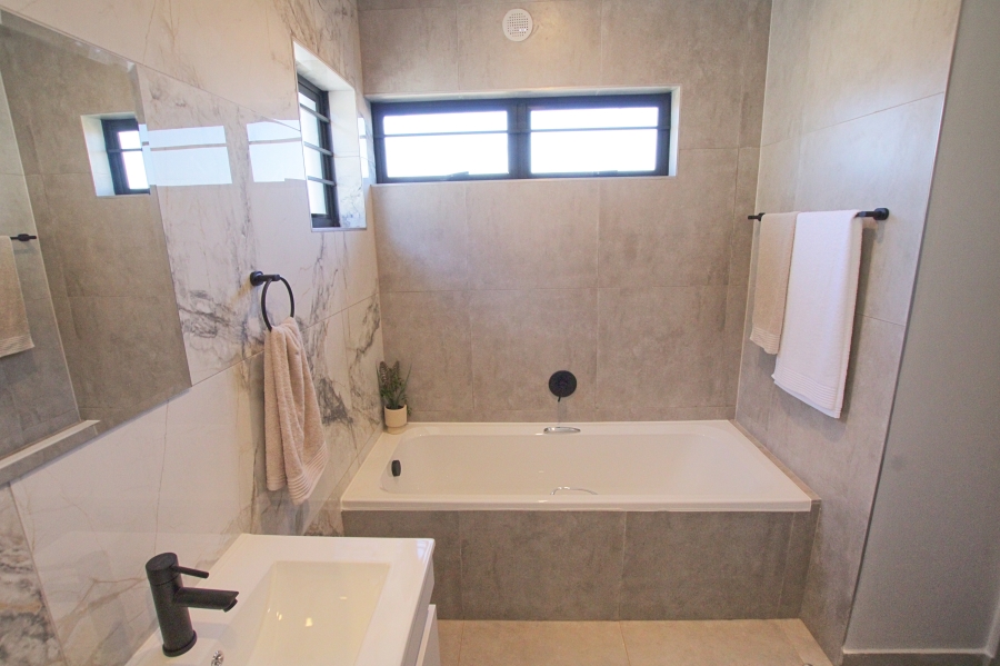 4 Bedroom Property for Sale in North Riding Gauteng
