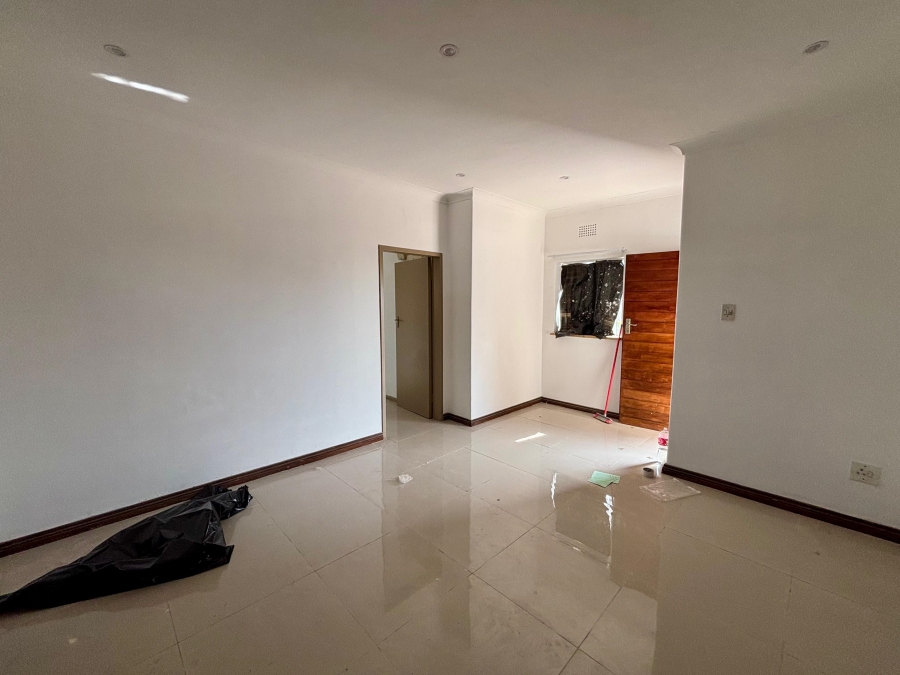 To Let 3 Bedroom Property for Rent in Blairgowrie Gauteng