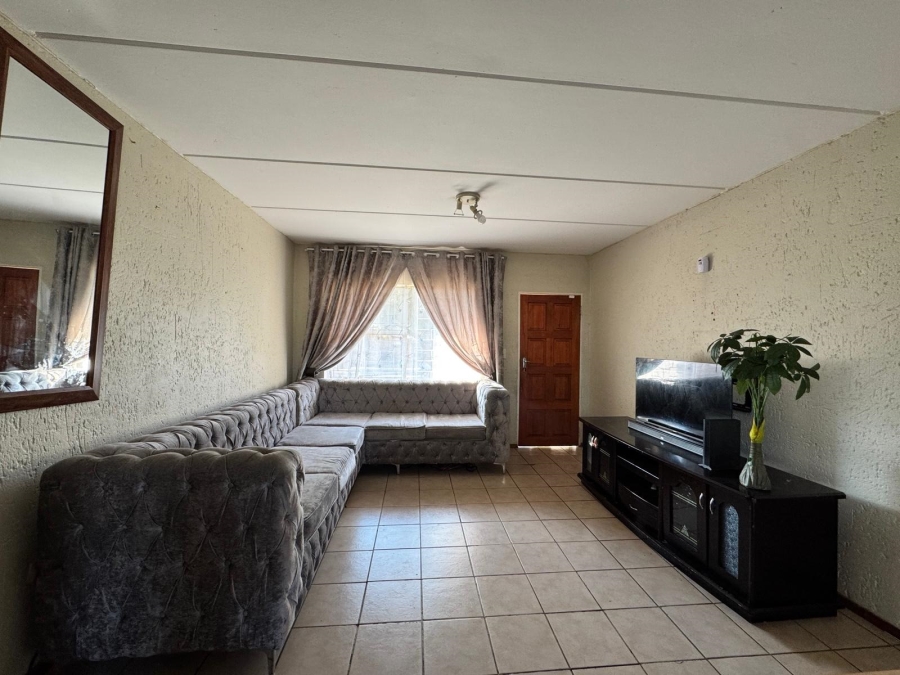 2 Bedroom Property for Sale in Arundo Estate Gauteng