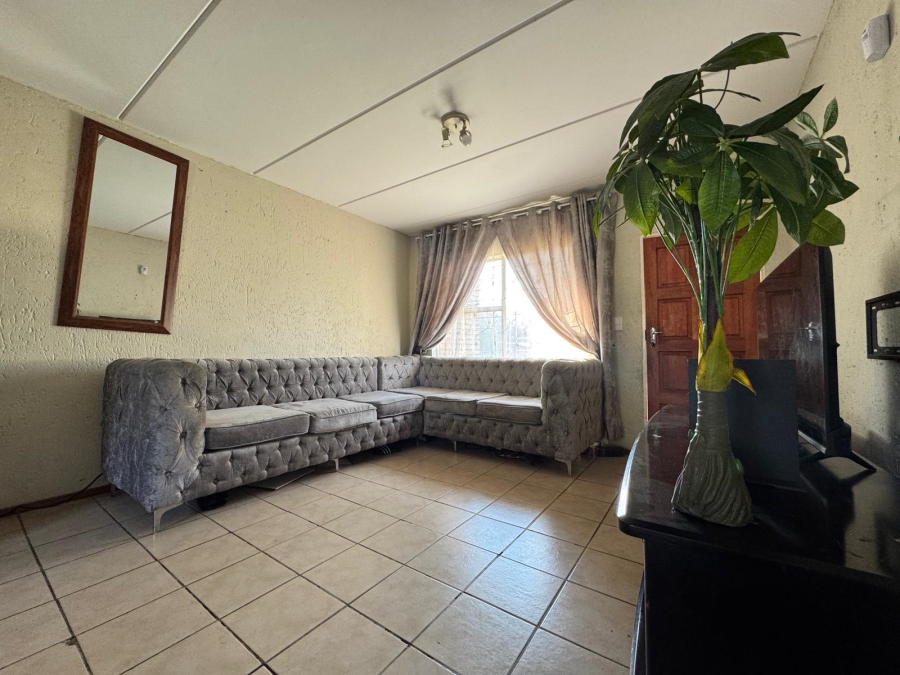 2 Bedroom Property for Sale in Arundo Estate Gauteng