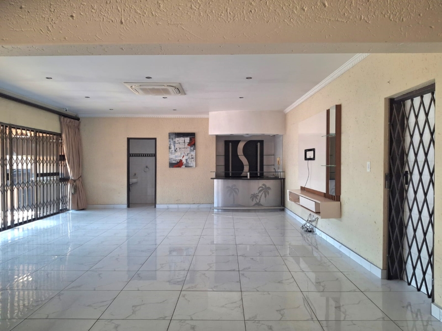 5 Bedroom Property for Sale in Eveleigh Gauteng
