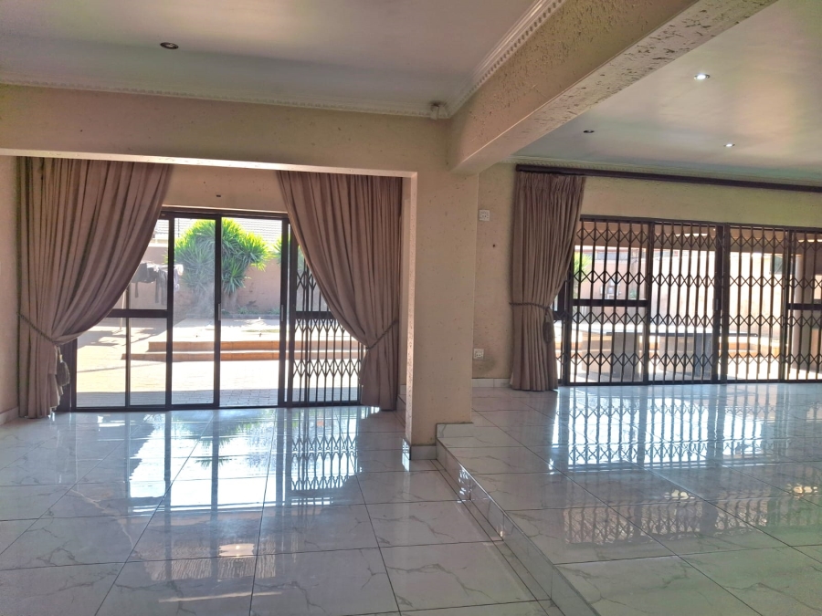 5 Bedroom Property for Sale in Eveleigh Gauteng