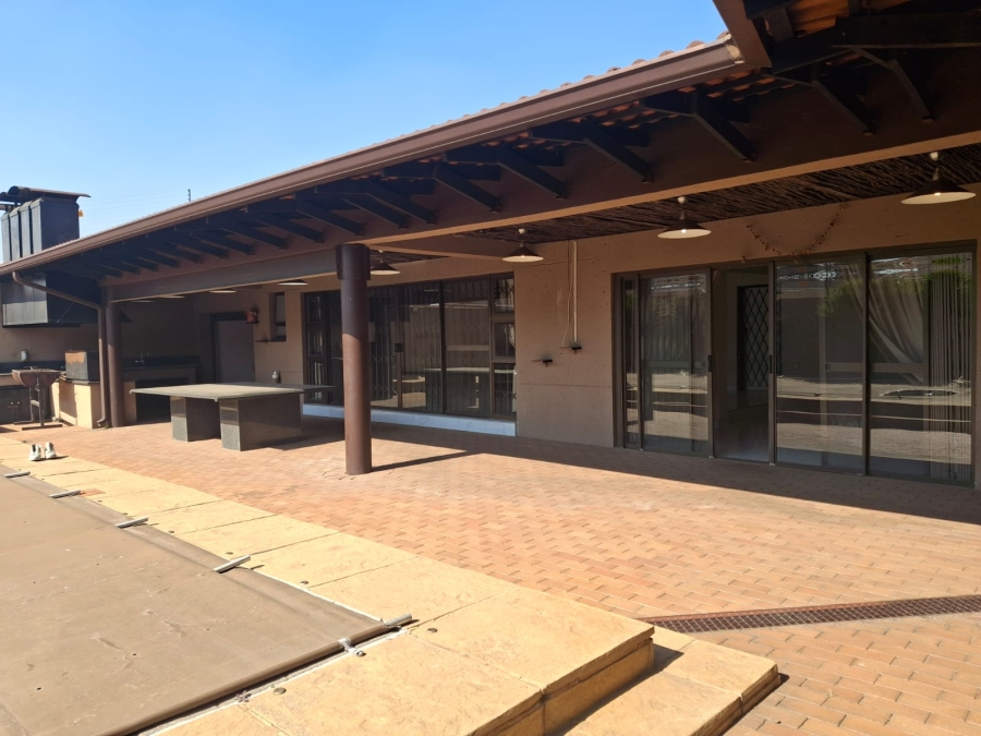 5 Bedroom Property for Sale in Eveleigh Gauteng