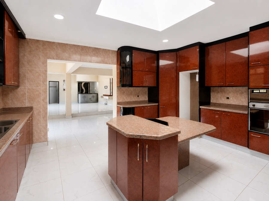 5 Bedroom Property for Sale in Eveleigh Gauteng