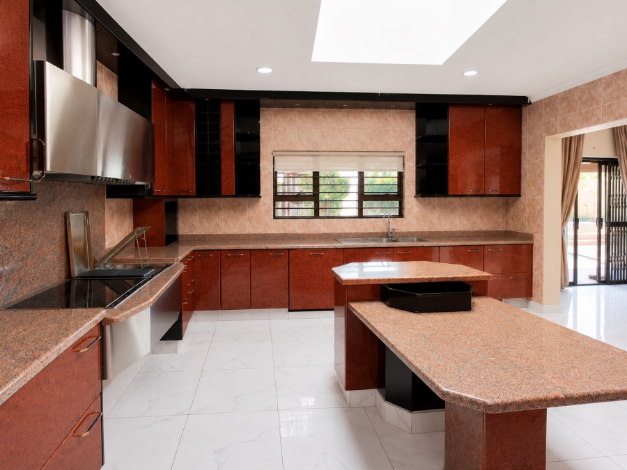 5 Bedroom Property for Sale in Eveleigh Gauteng