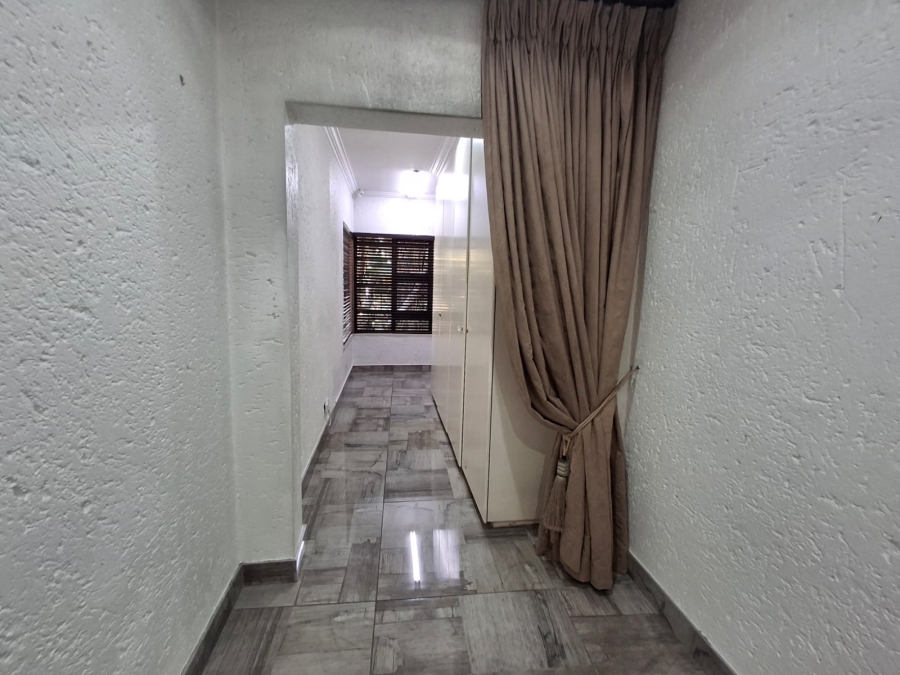 5 Bedroom Property for Sale in Eveleigh Gauteng