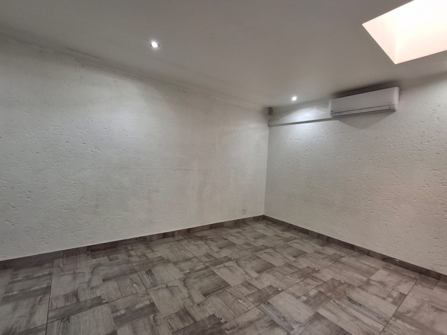 5 Bedroom Property for Sale in Eveleigh Gauteng