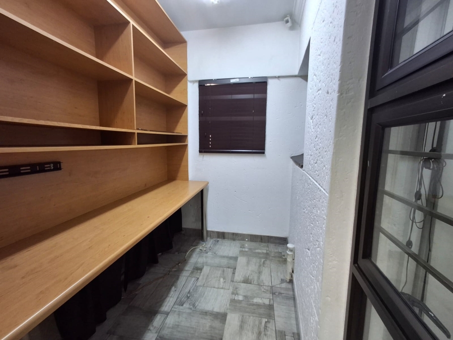 5 Bedroom Property for Sale in Eveleigh Gauteng