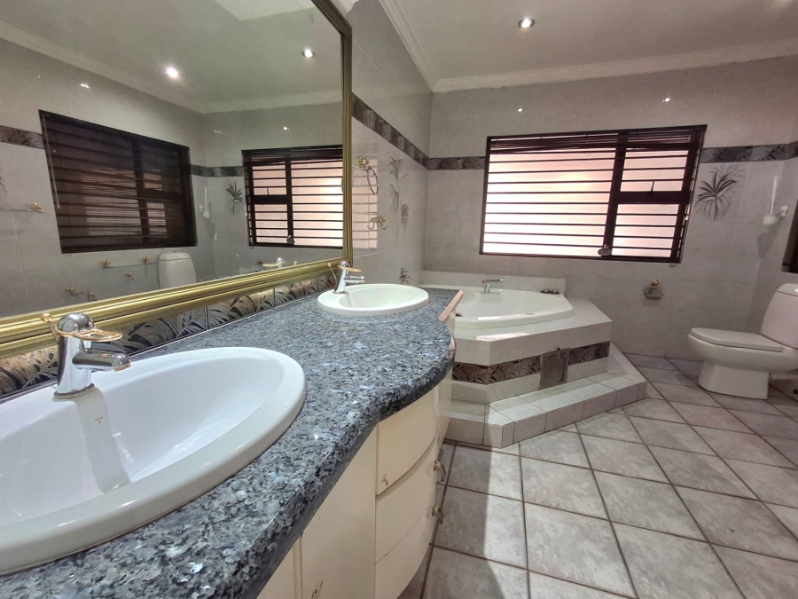 5 Bedroom Property for Sale in Eveleigh Gauteng