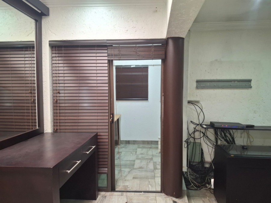 5 Bedroom Property for Sale in Eveleigh Gauteng