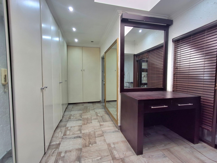 5 Bedroom Property for Sale in Eveleigh Gauteng