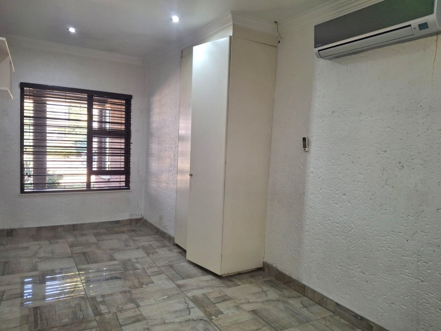 5 Bedroom Property for Sale in Eveleigh Gauteng