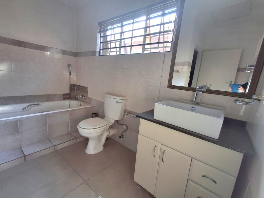 5 Bedroom Property for Sale in Eveleigh Gauteng