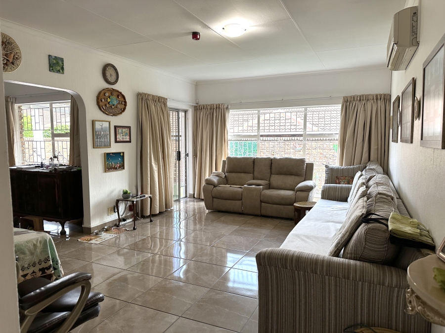 3 Bedroom Property for Sale in Faerie Glen Gauteng