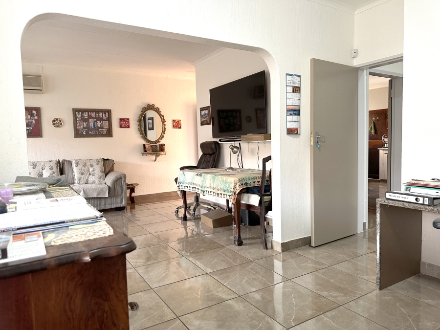 3 Bedroom Property for Sale in Faerie Glen Gauteng