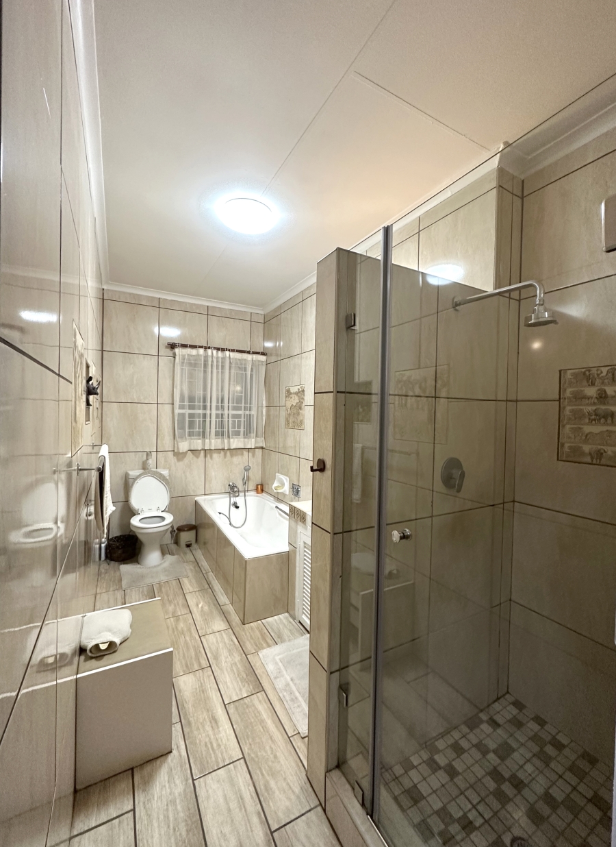 3 Bedroom Property for Sale in Faerie Glen Gauteng