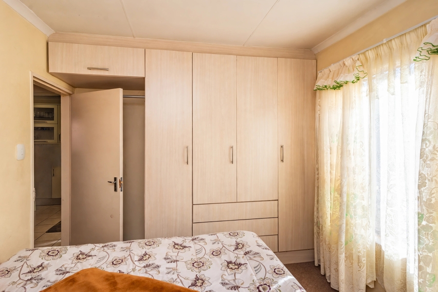 2 Bedroom Property for Sale in Protea Glen Gauteng