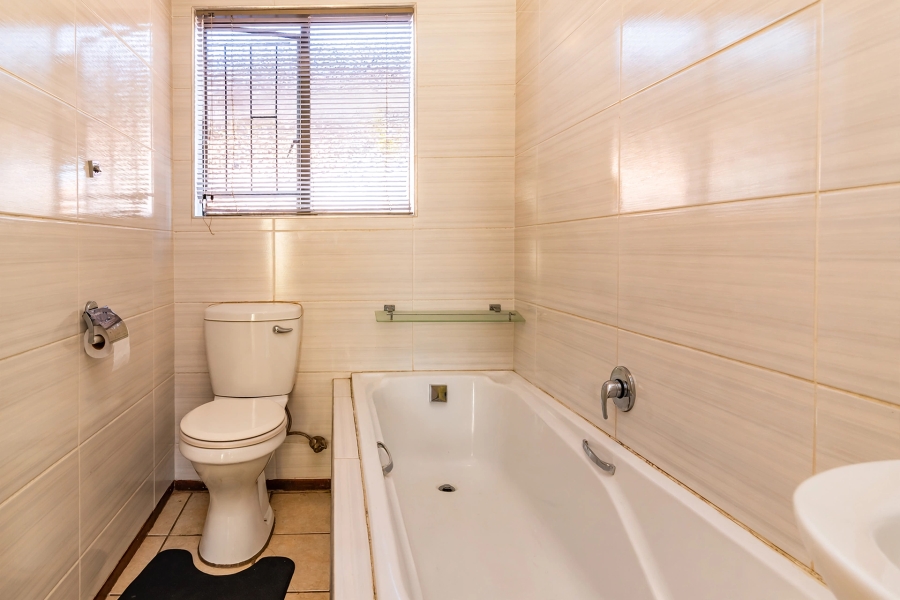 2 Bedroom Property for Sale in Protea Glen Gauteng