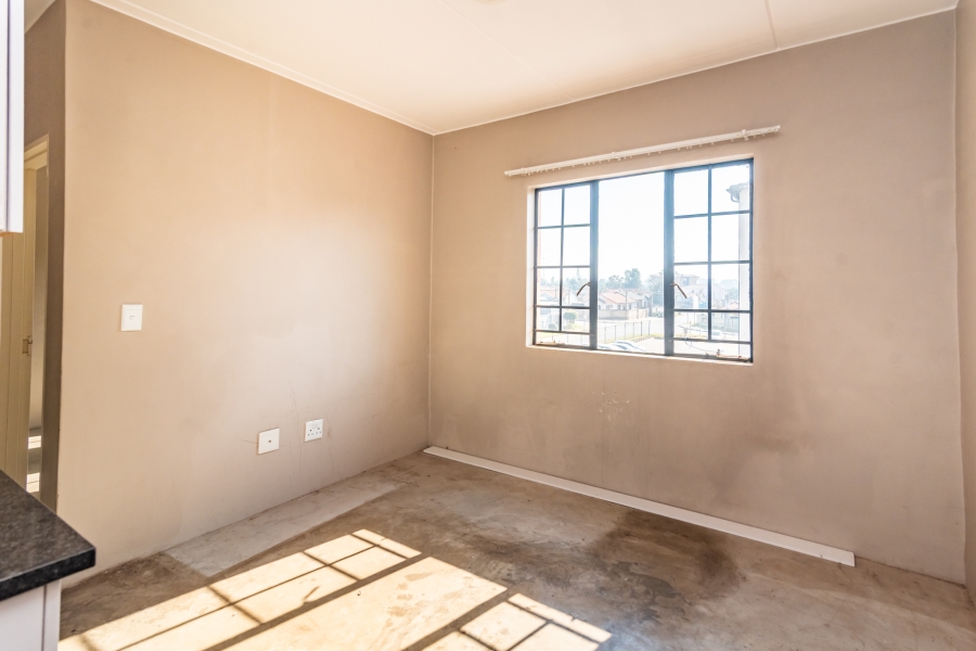 2 Bedroom Property for Sale in Fleurhof Gauteng