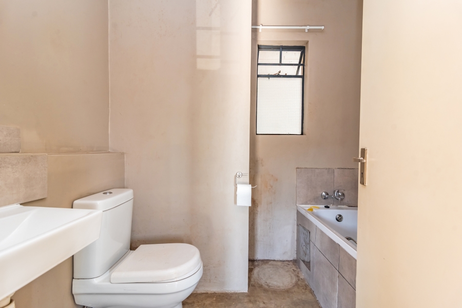 2 Bedroom Property for Sale in Fleurhof Gauteng