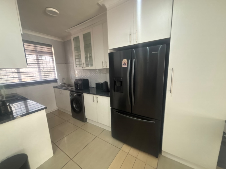 2 Bedroom Property for Sale in Vanderbijlpark Cw 6 Gauteng