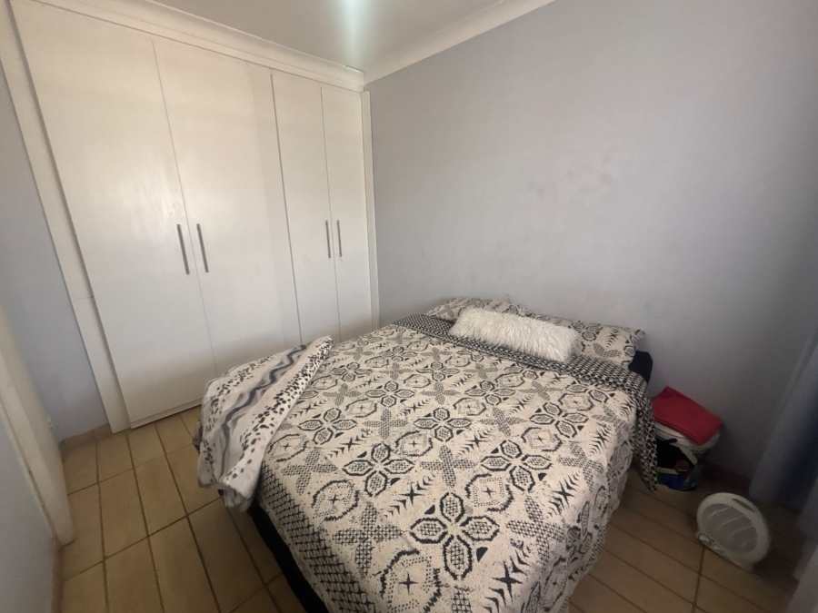 2 Bedroom Property for Sale in Vanderbijlpark Cw 6 Gauteng