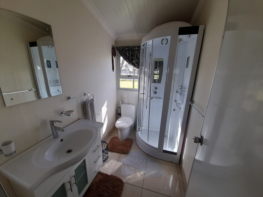 To Let 2 Bedroom Property for Rent in Lochvaal Gauteng