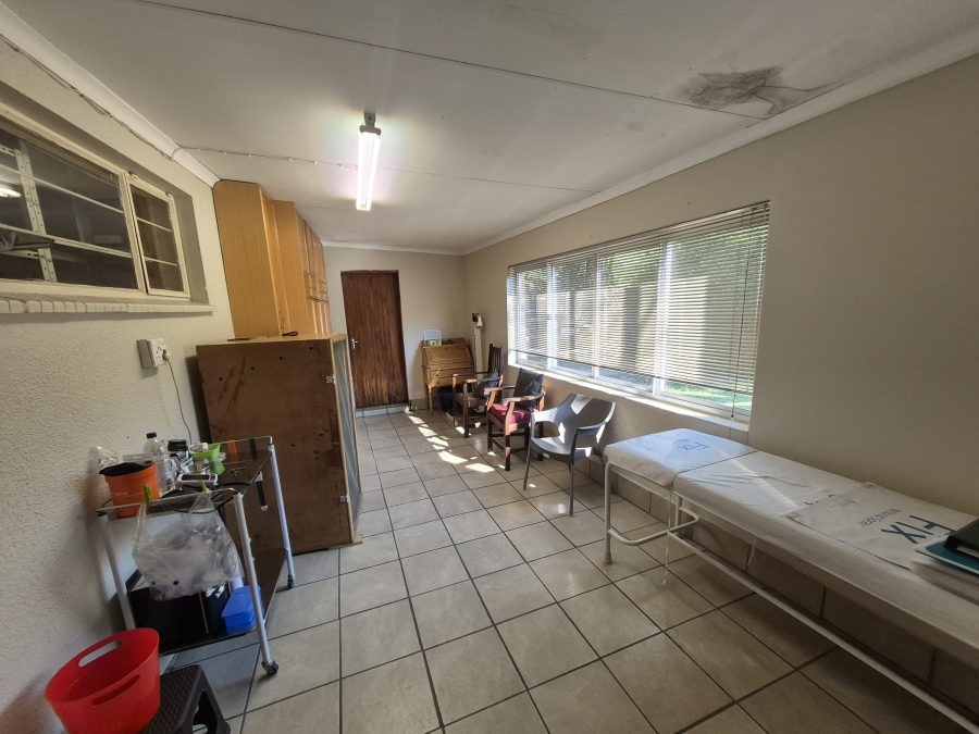 4 Bedroom Property for Sale in Brackendowns Gauteng
