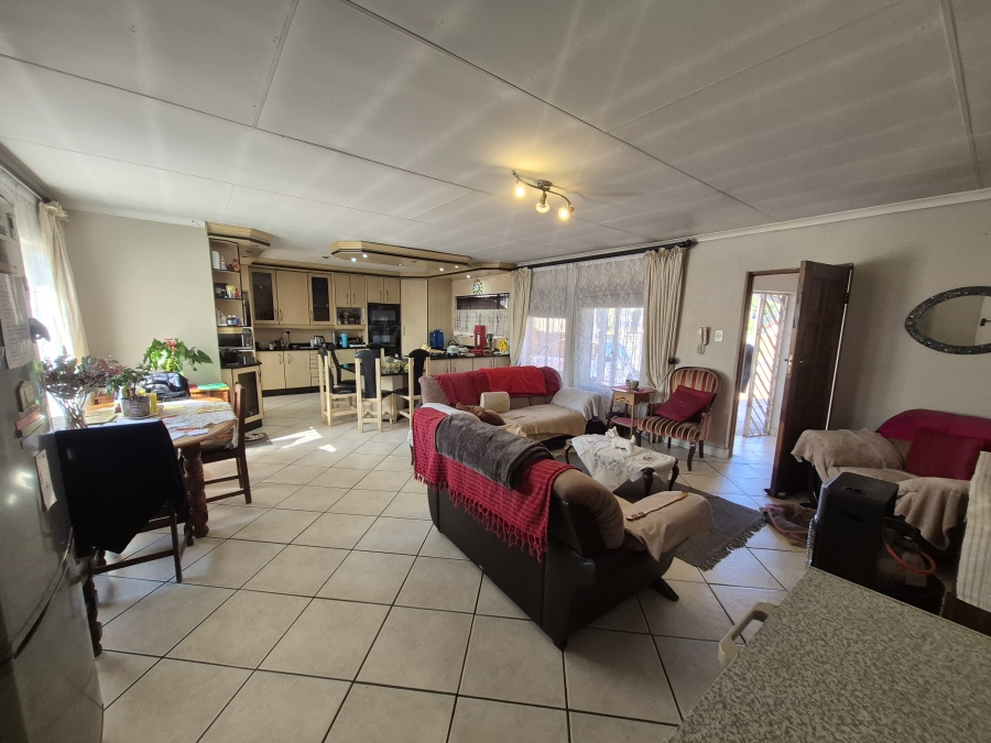 4 Bedroom Property for Sale in Brackendowns Gauteng
