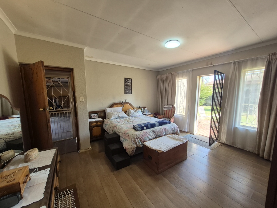 4 Bedroom Property for Sale in Brackendowns Gauteng