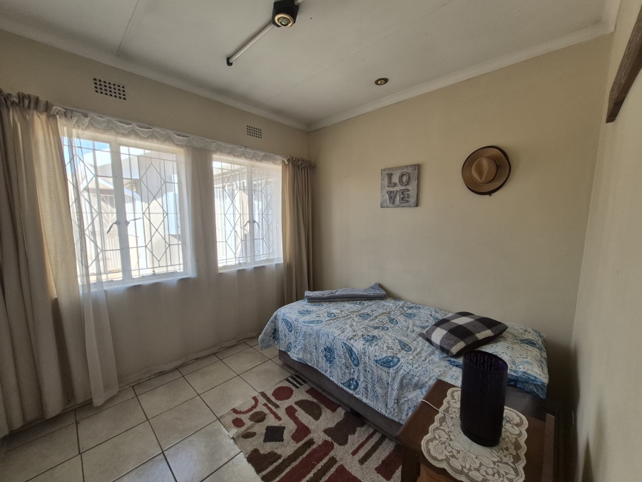4 Bedroom Property for Sale in Brackendowns Gauteng