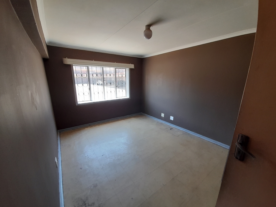 2 Bedroom Property for Sale in Vanderbijlpark CW 5 Gauteng