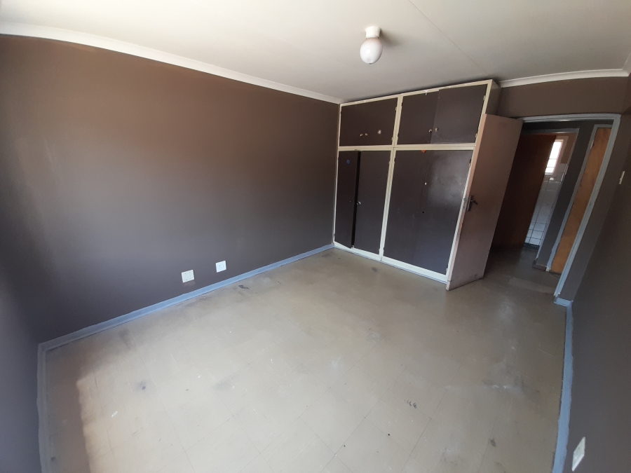 2 Bedroom Property for Sale in Vanderbijlpark CW 5 Gauteng