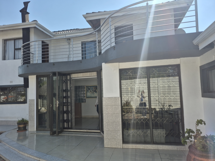 4 Bedroom Property for Sale in Brackendowns Gauteng