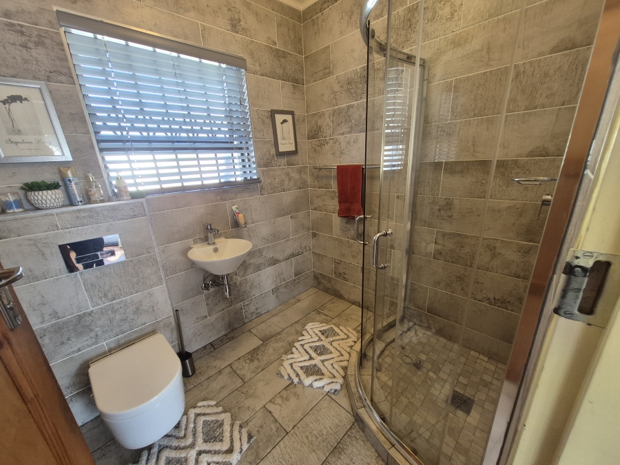 4 Bedroom Property for Sale in Brackendowns Gauteng