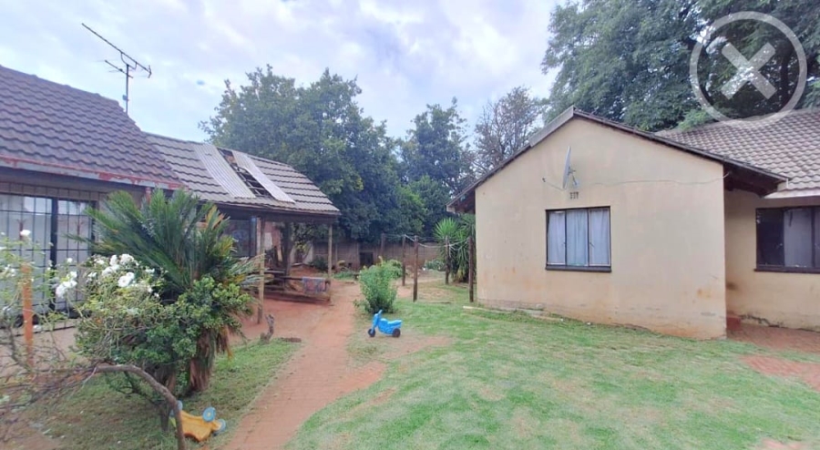 2 Bedroom Property for Sale in Rondebult Gauteng