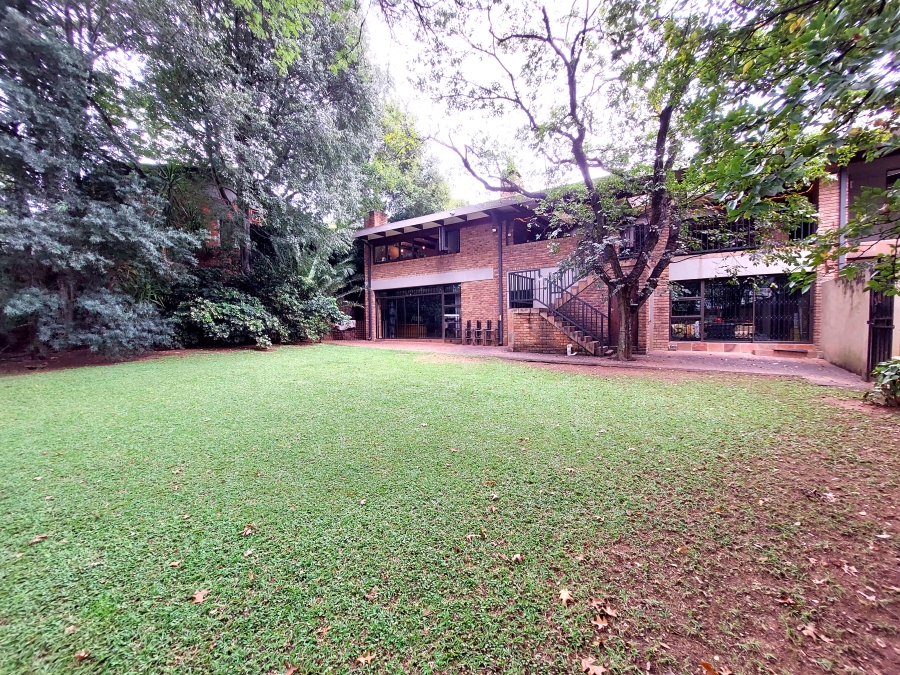 5 Bedroom Property for Sale in Lukasrand Gauteng