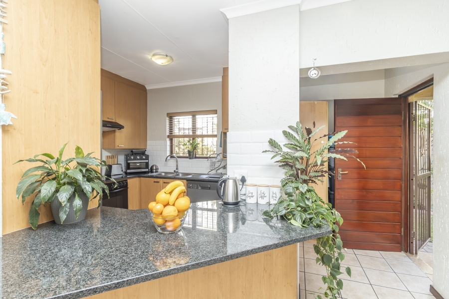 2 Bedroom Property for Sale in Sunninghill Gauteng