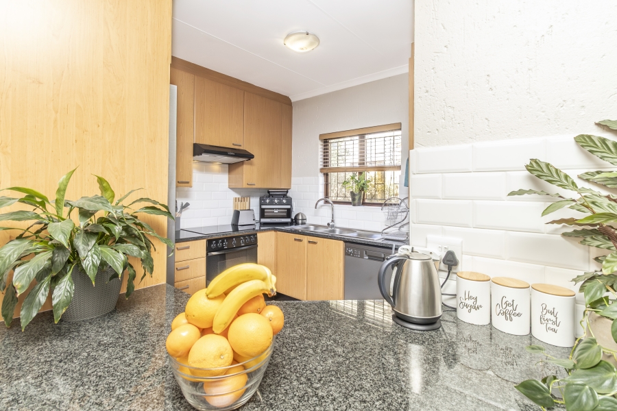 2 Bedroom Property for Sale in Sunninghill Gauteng