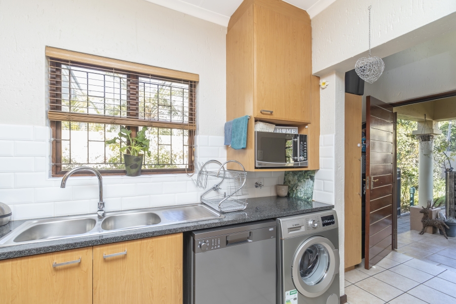 2 Bedroom Property for Sale in Sunninghill Gauteng
