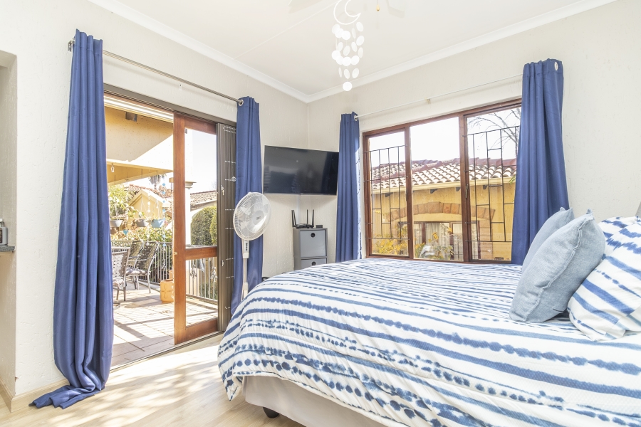 2 Bedroom Property for Sale in Sunninghill Gauteng