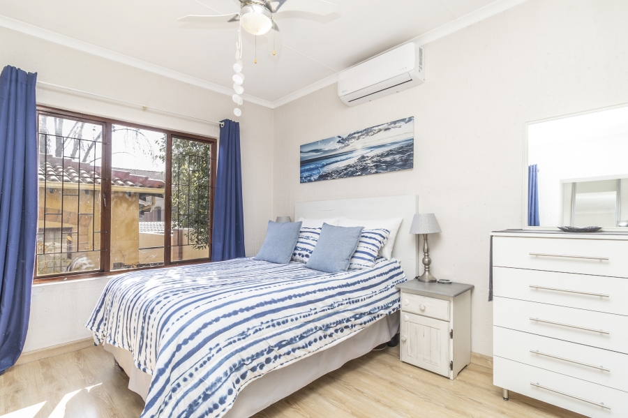 2 Bedroom Property for Sale in Sunninghill Gauteng