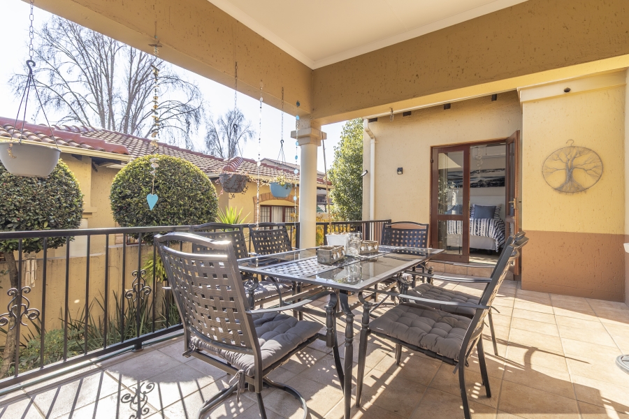 2 Bedroom Property for Sale in Sunninghill Gauteng