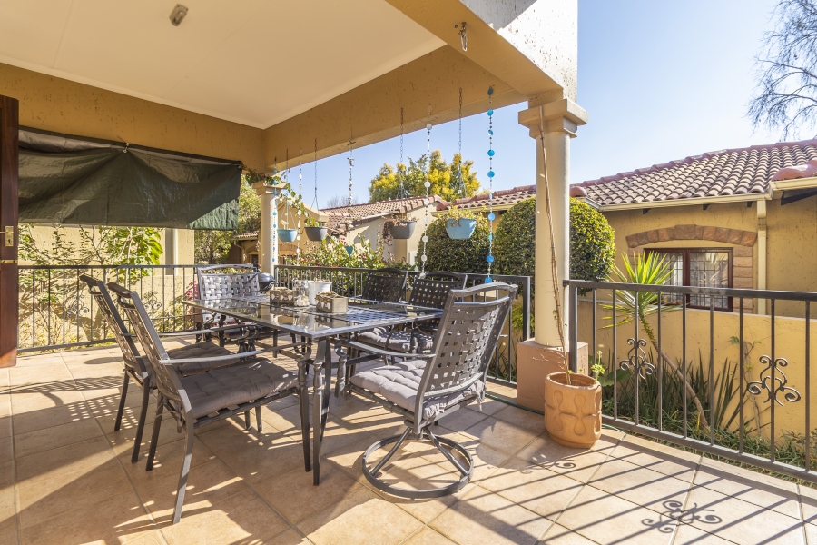 2 Bedroom Property for Sale in Sunninghill Gauteng
