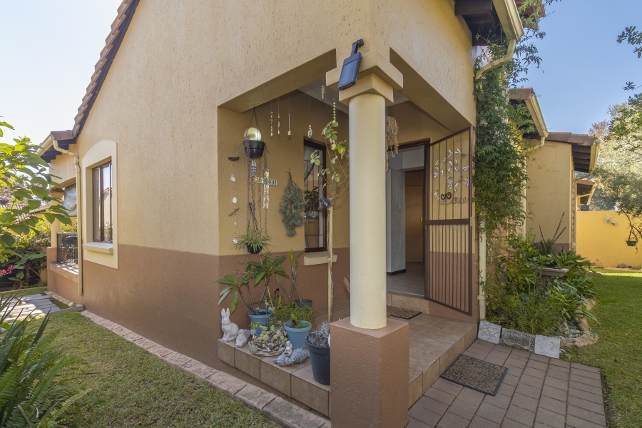 2 Bedroom Property for Sale in Sunninghill Gauteng